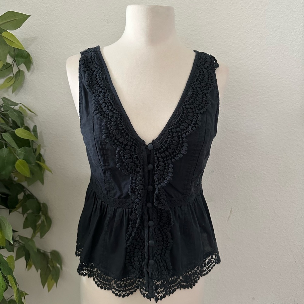 Abercrombie & Fitch Black Top babydoll lace top Sz S fans